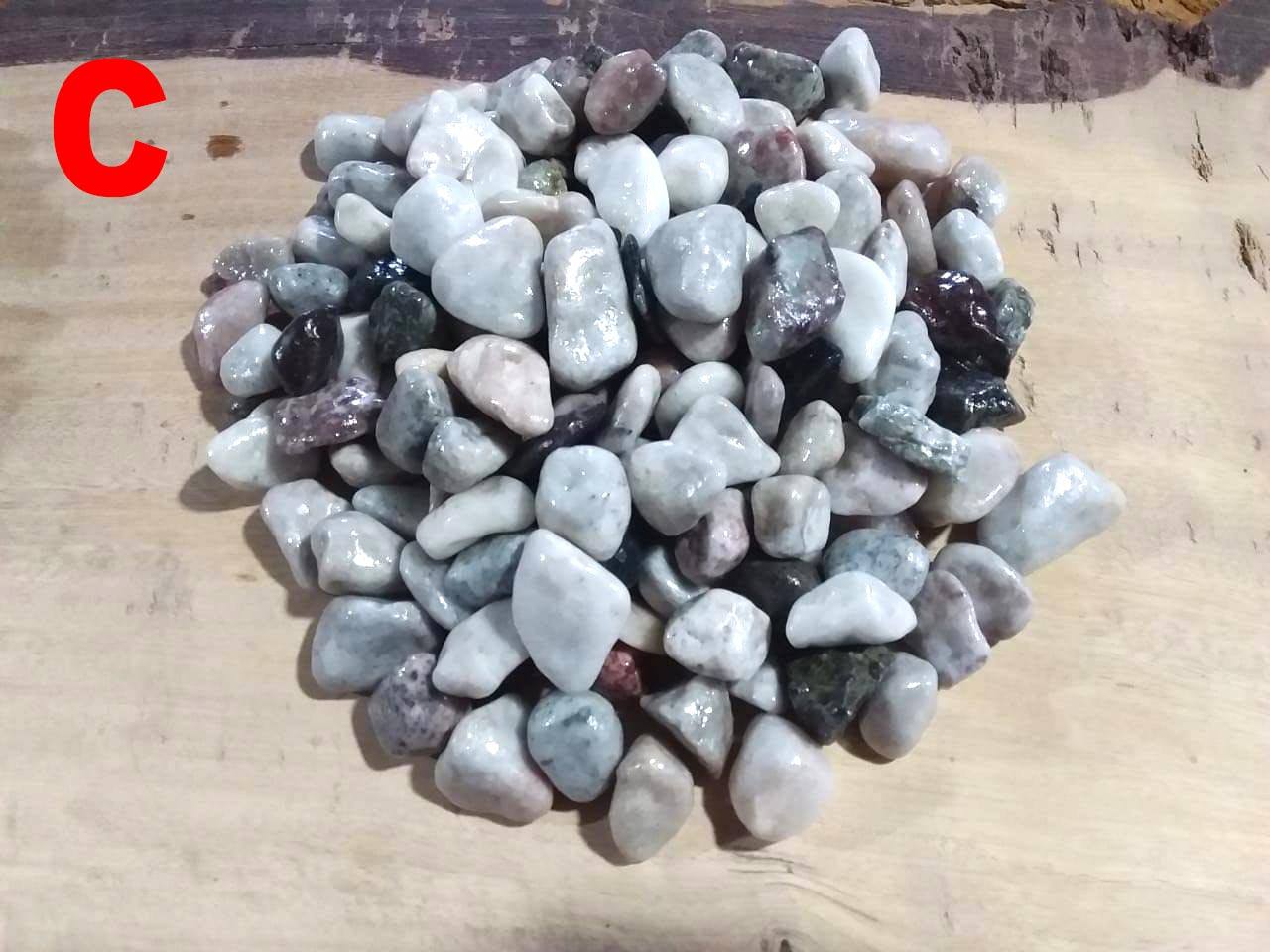 احجار طبيعية يعمل مع الايبوكسي يستخدم في الريزن والوانه ثاااااااابته