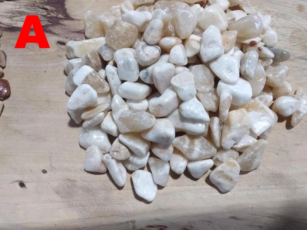 احجار طبيعية يعمل مع الايبوكسي يستخدم في الريزن والوانه ثاااااااابته